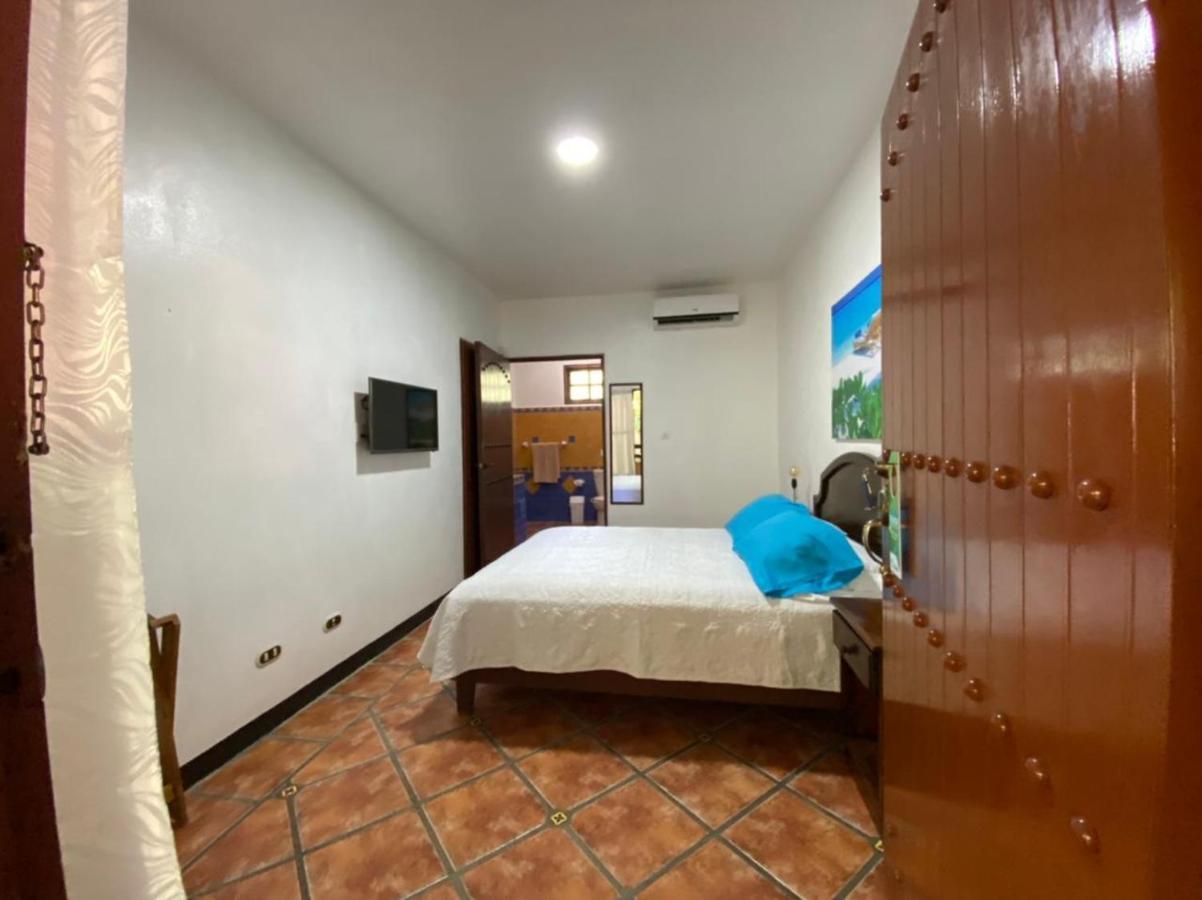 Hotel Playa Westfalia Пуерто Лимон Екстериор снимка